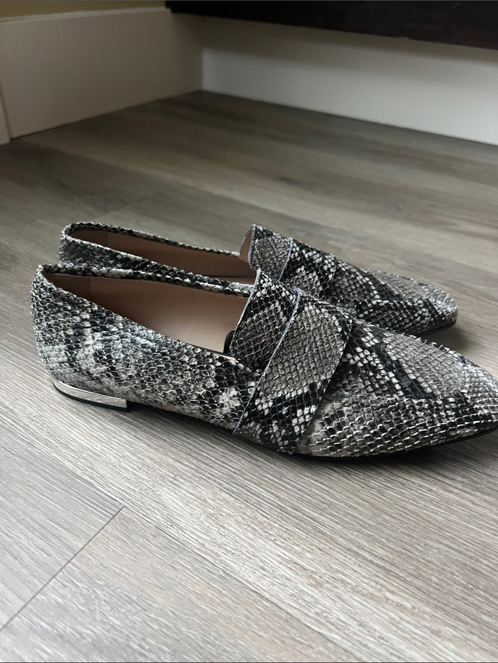 Massimo Dutti Snakeskin Leather Loafers